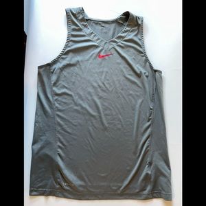 Nike Elite Basketball Tank Top. Dri Fit. Size M